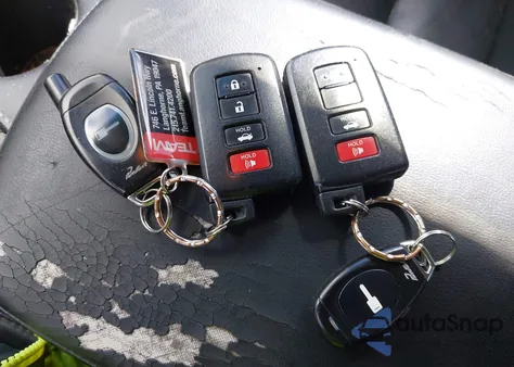 2013 Toyota Avalon Xle Touring z USA, uszkodzony, nr VIN 4T1BK1EB8DU059570